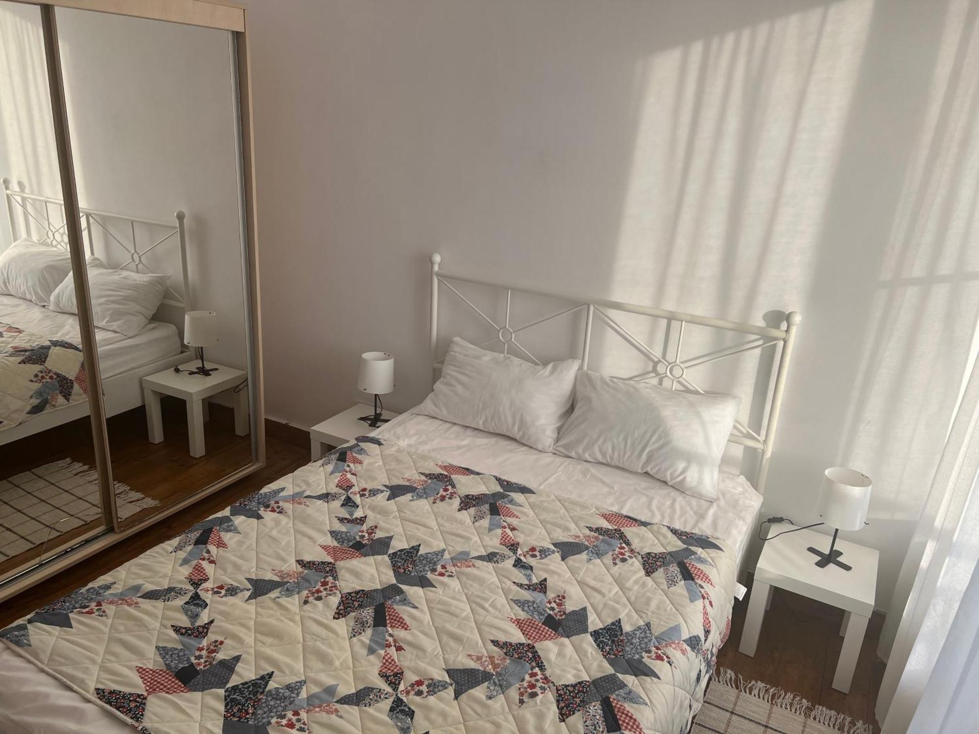 Lovely Apartment In Villa In Bukares Bagian luar foto